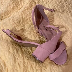 Top Moda pink shoes NWT